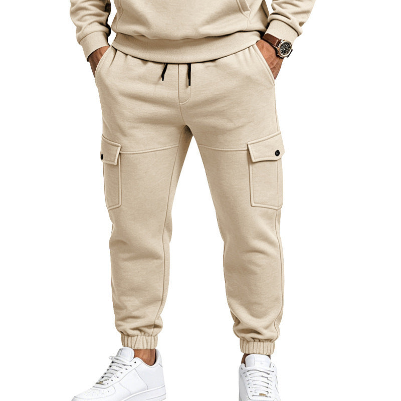 Men's cargo jogging pants with side flap pockets, drawstring and elastic cuffs Mune Fashion