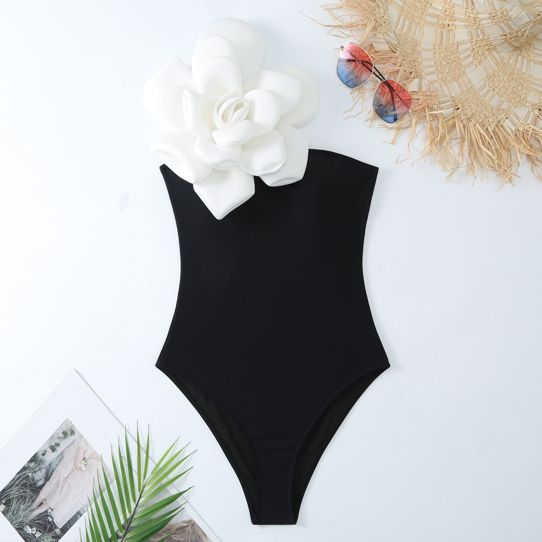 Women's Elegant Swimsuit with Floral Detail and Transparent Beach Tunic Mune Fashion