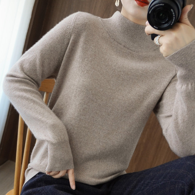 Women's Mockneck Pullover made of fluffy Angora blend with casual balloon sleeve silhouette Mune Fashion