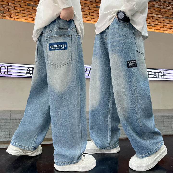 Unisex wide denim jeans with unique appliqués Mune Fashion