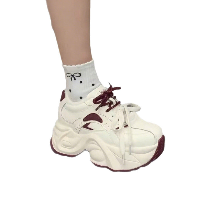 Women Chunky Sneaker with innovative cushioning system and breathable surface structure Mune Fashion