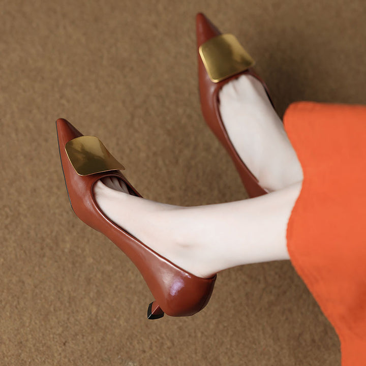 Women's pointed toe kitten-heel pumps with decorative metal application Mune Fashion