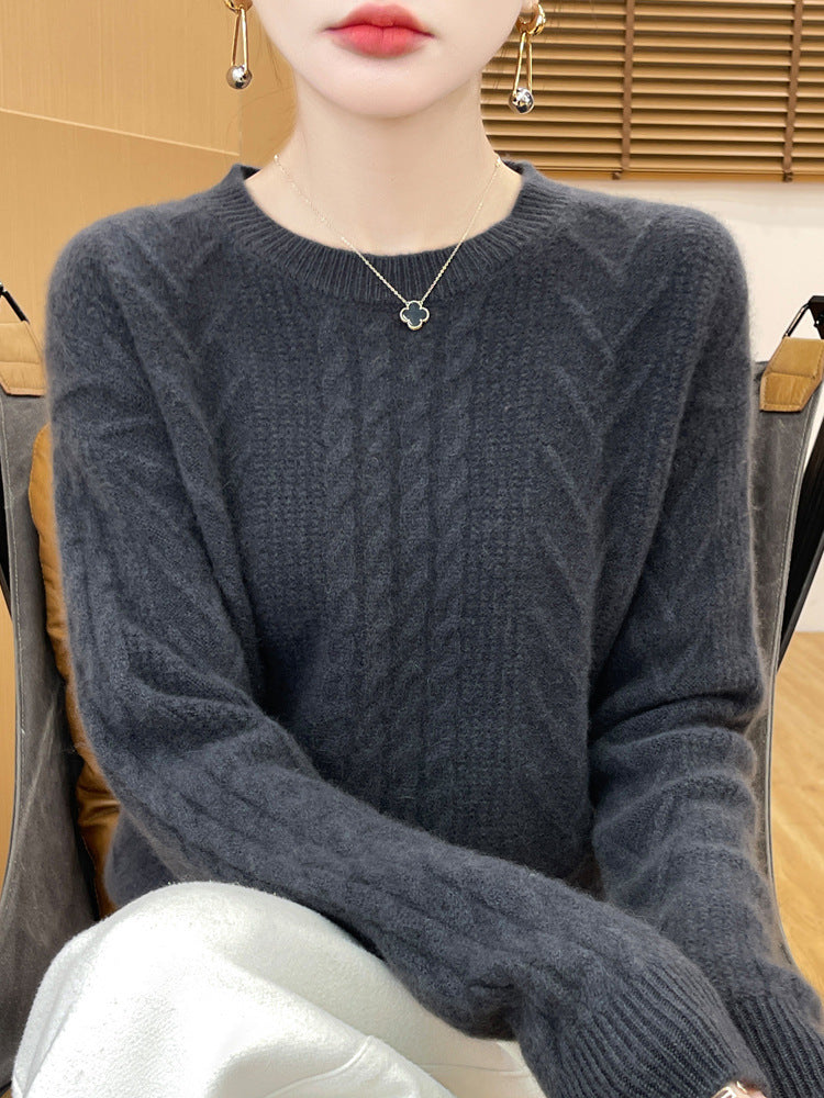 Ladies short pullover with cable pattern, round neck and cashmere-like softness Mune Fashion