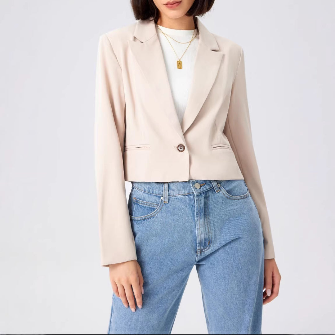 Women's cropped blazer with notch lapel and single-button closure Drune