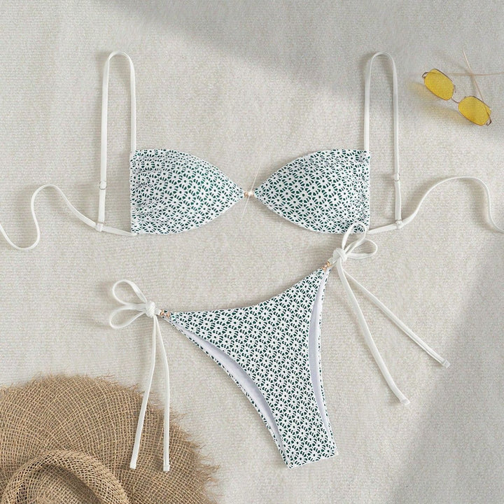 Ladies triangle bikini with playful flower print Mune Fashion