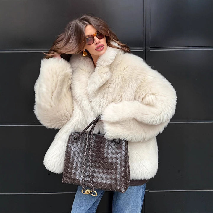 Women's short coat made of voluminous faux fur with a rounded shawl collar and boxy silhouette Mune Fashion