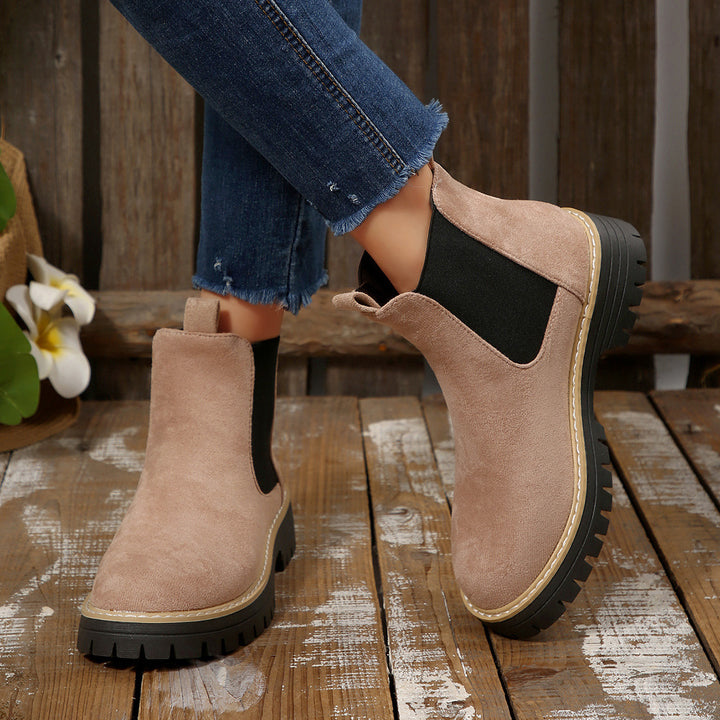 Ladies nan Chelsea boots with profiled tractor sole and elastic side panels Mune Fashion