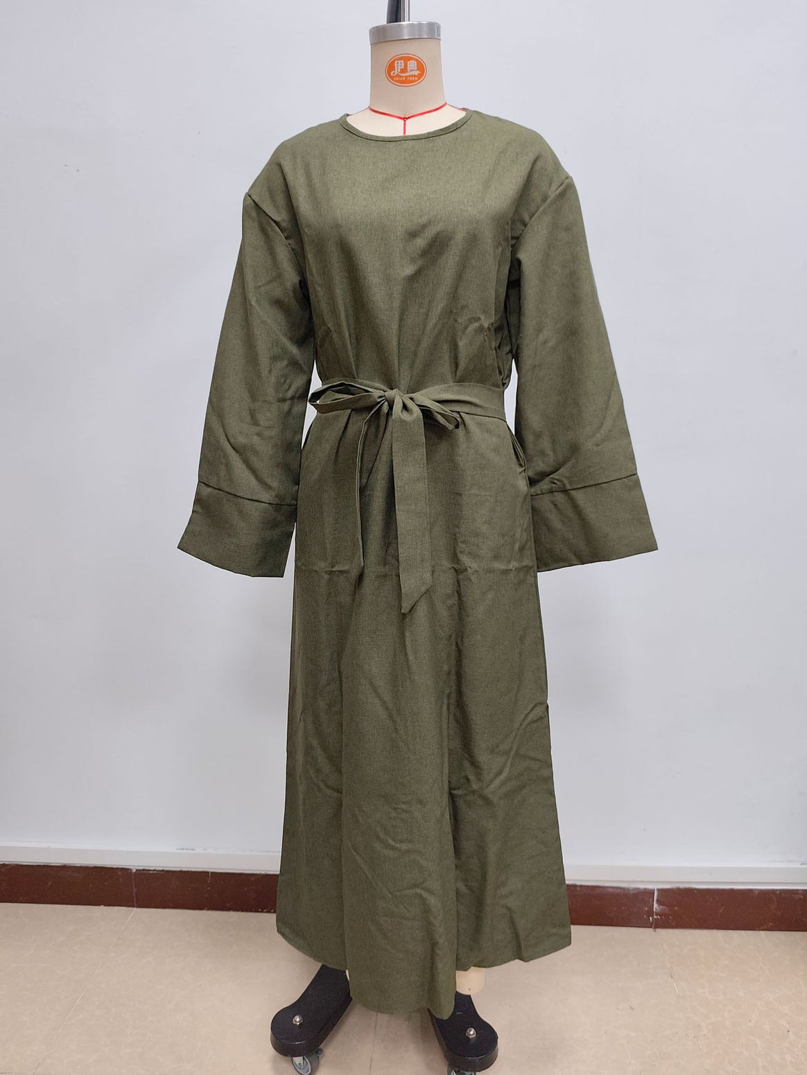 Women’s maxi dress made of linen blend with waistband and wide cuff Mune Fashion