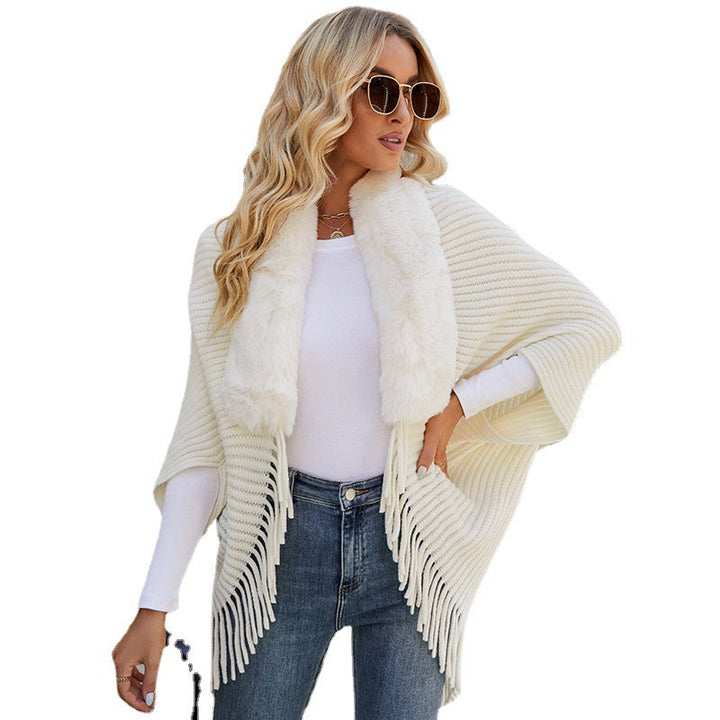Women's Luxurious Knit Poncho with Elegant Faux Fur Collar and Fringes Mune