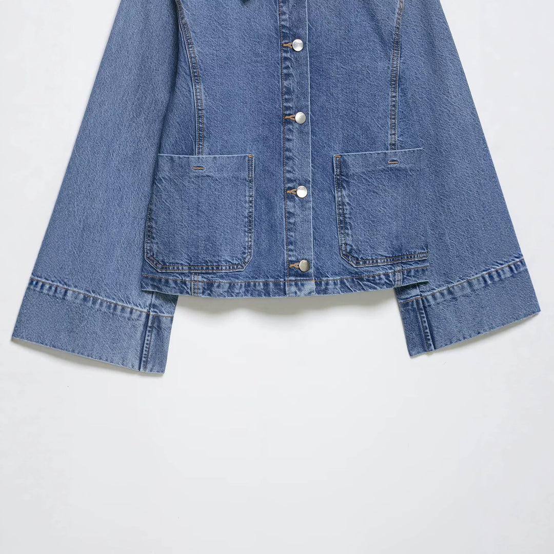 Women's Oversize Denim Jacket in Boxy Cut with Short Silhouette and Patch Pockets Mune Fashion