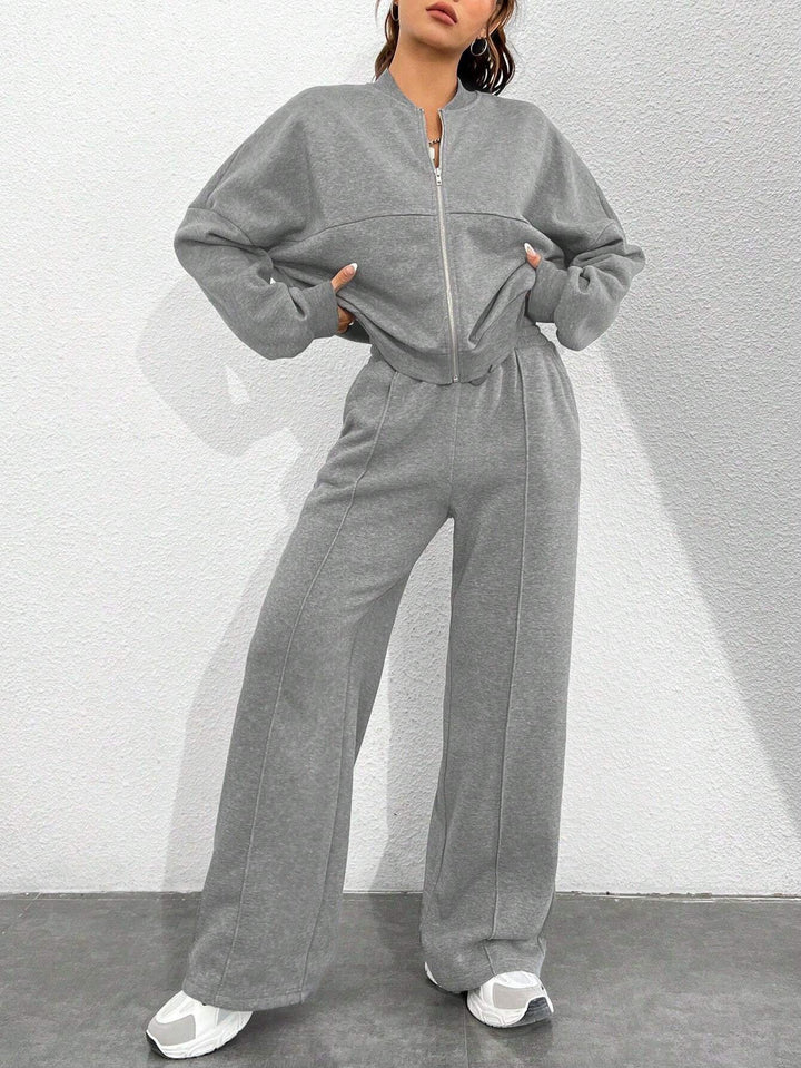 Women's short zip-up hoodie with high-waist wide jogger set Mune Fashion