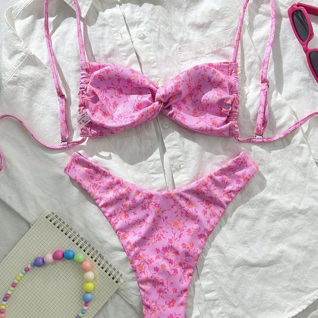 Women's Underwire Bikini with Blooming Design Mune Fashion