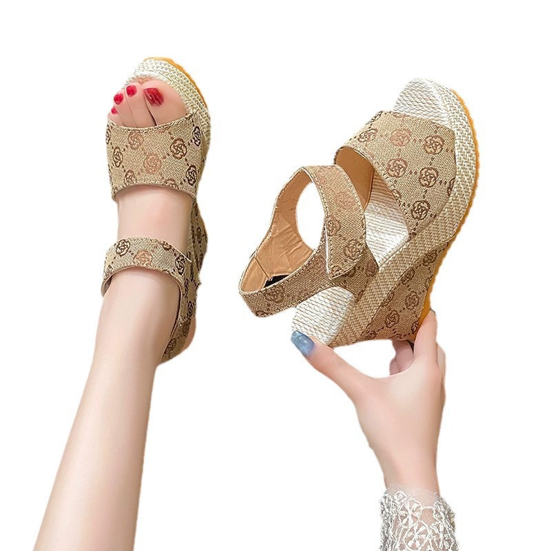 Women’s monogram-woven wedge sandals with plateau and adjustable heel strap Mune Fashion