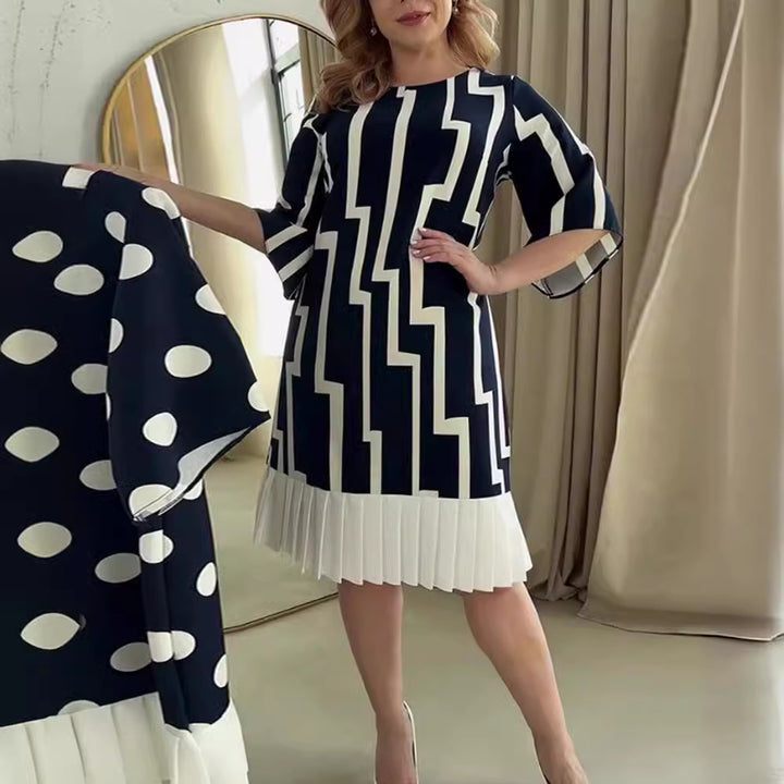 Women nan graphic A-line dress with pleated hem and three-quarter sleeves Mune Fashion