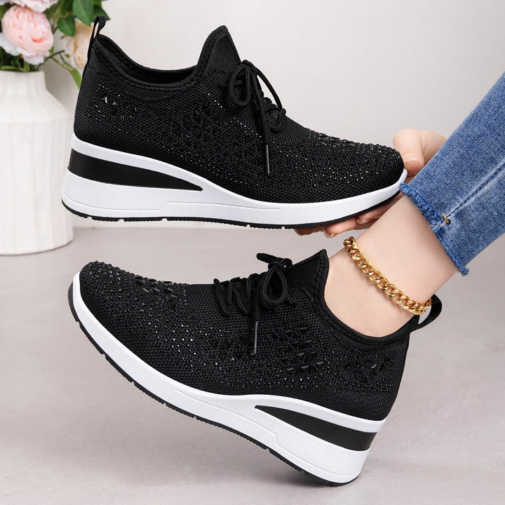 Women's sporty sneakers with rhinestone appliqués and breathable upper material Mune Fashion