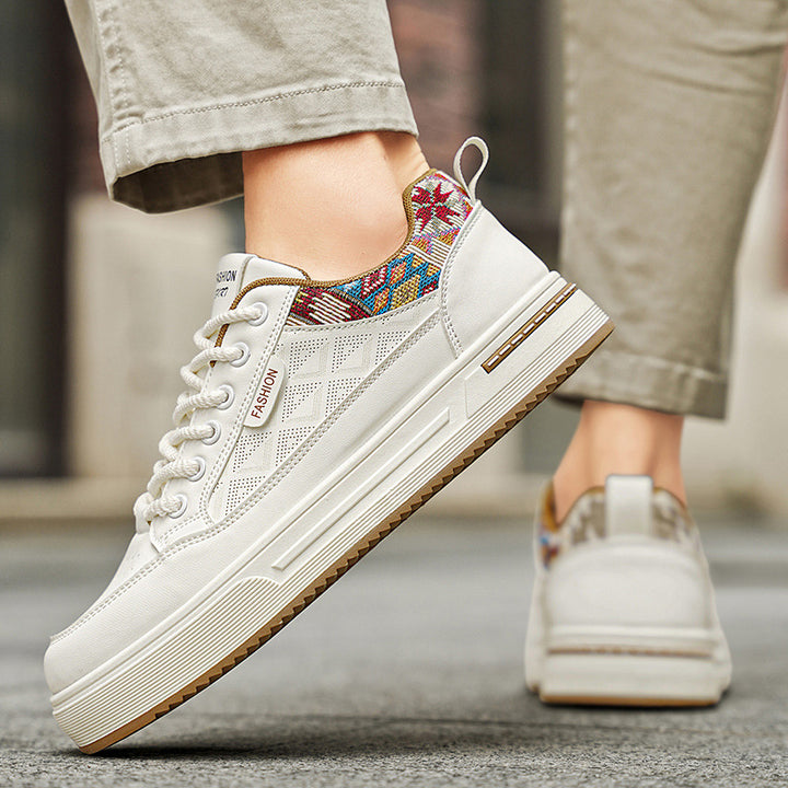 Ladies' platform sneaker with decorative embroidery and padded comfort sole Mune Fashion