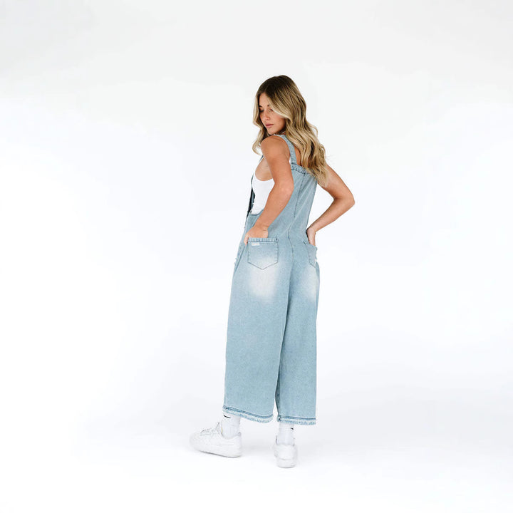 Women's casual washed denim overalls with rips and wide leg Mune Fashion