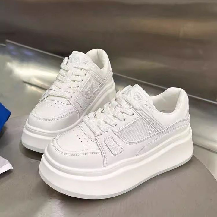 Women's sporty sneakers with double sole and contrast stitching Mune Fashion