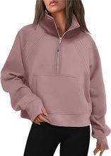Ladies oversized short pullover with stand-up collar, half zipper and kangaroo pocket Mune Fashion