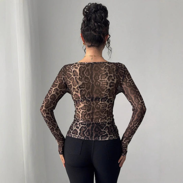 Women's semi-transparent fitted mesh shirt with leopard pattern and round neck Mune Fashion