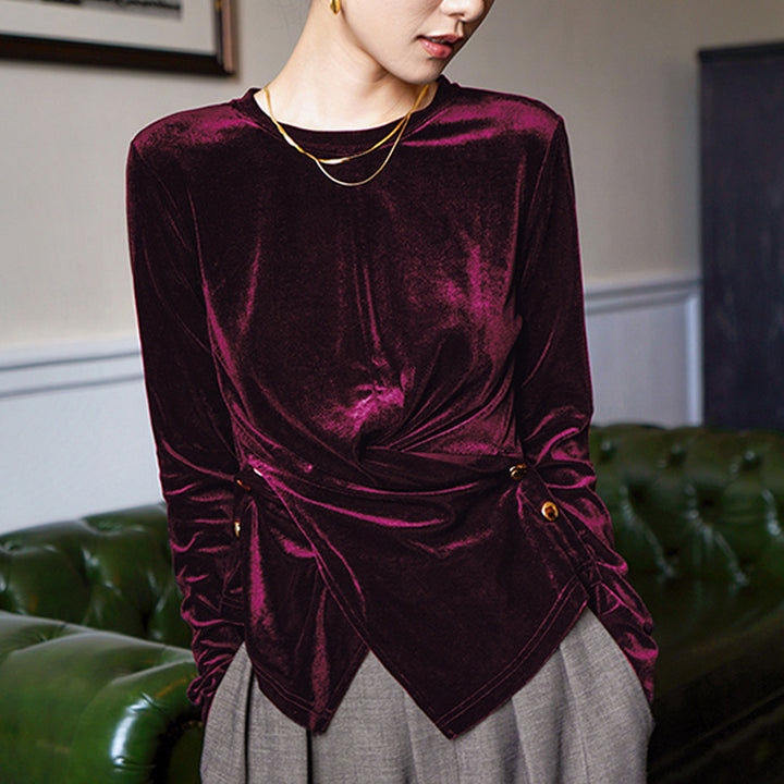 Women's elegantly cut blouse with twist detail
