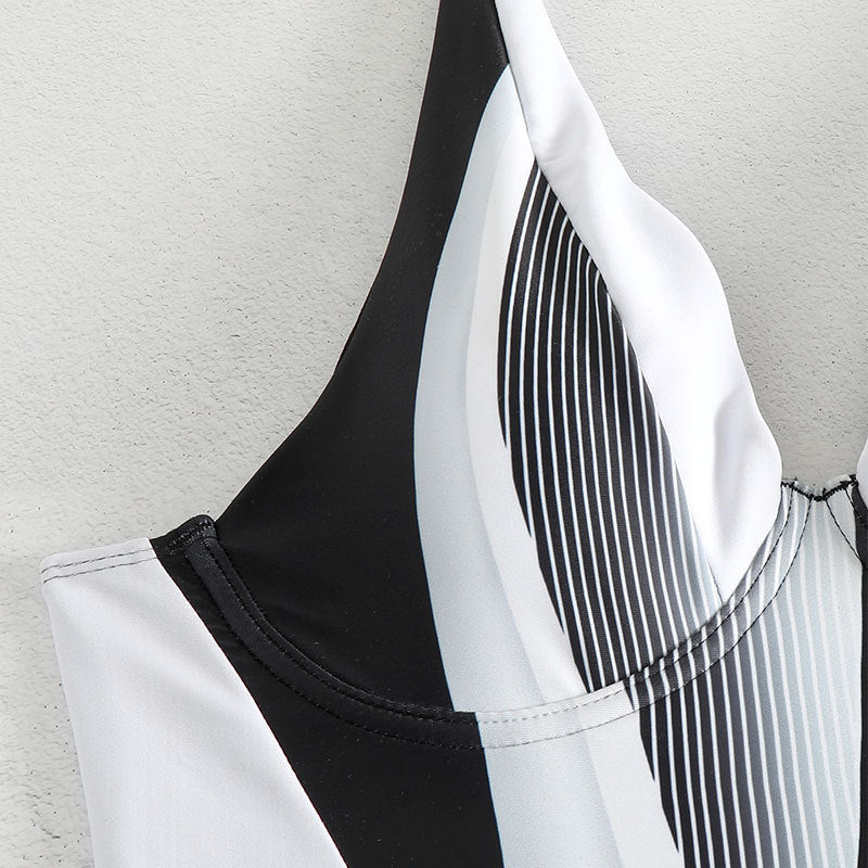 Women's Stylish One-Piece Swimsuit Mune Fashion