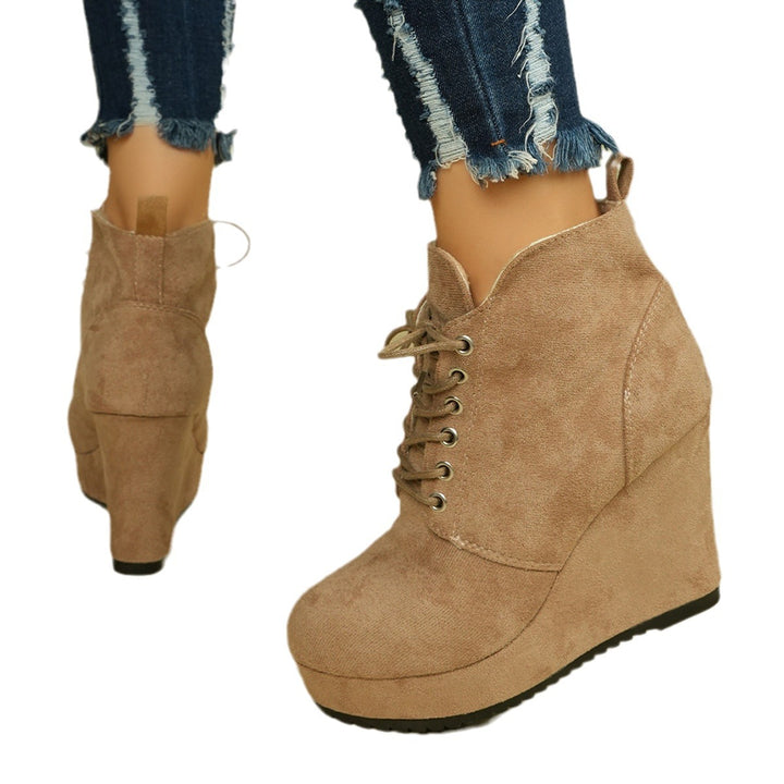 Women's faux fur lined wedge ankle boots with foldable fur collar, lacing and slip-resistant tread sole Mune Fashion