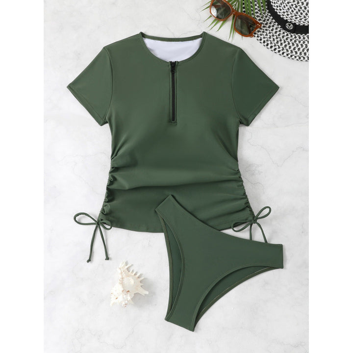 Women's Sporty Bikini Set with Short Top and Adjustable Side Mune Fashion