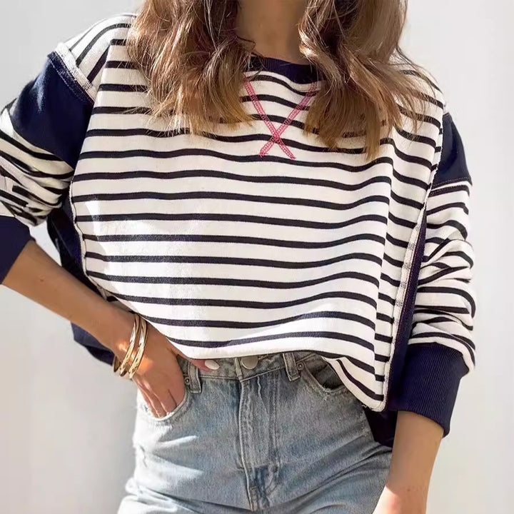 Women's oversized sweatshirt in marine look with stripes, raglan sleeves and ribbed cuffs Mune Fashion