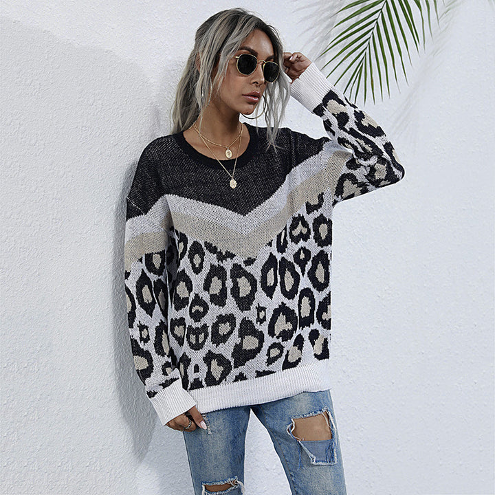 Women's Oversize Knit Sweater with Leopard Jacquard and Contrasting V-Neck Placket
