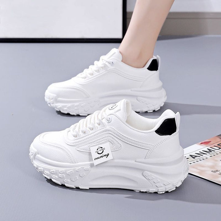 Women's sporty sneakers with dynamic sole and modern design Mune Fashion
