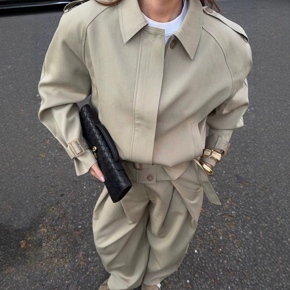 Women Tailored Short Trench Coat with Tie Belt, Raglan Sleeves and Concealed Button Placket Mune Fashion