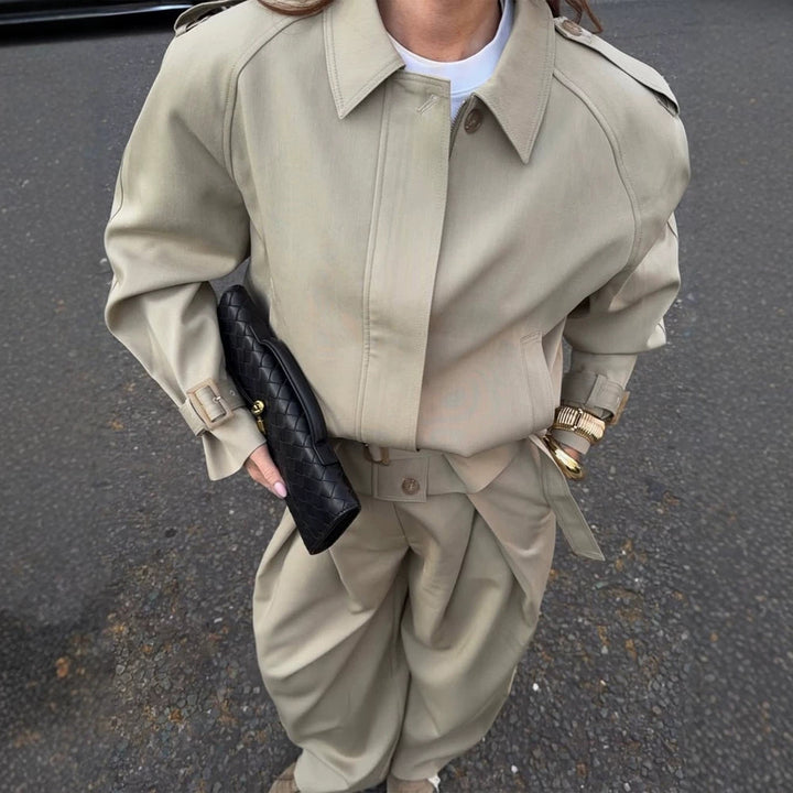 Women Tailored Short Trench Coat with Tie Belt, Raglan Sleeves and Concealed Button Placket Mune Fashion