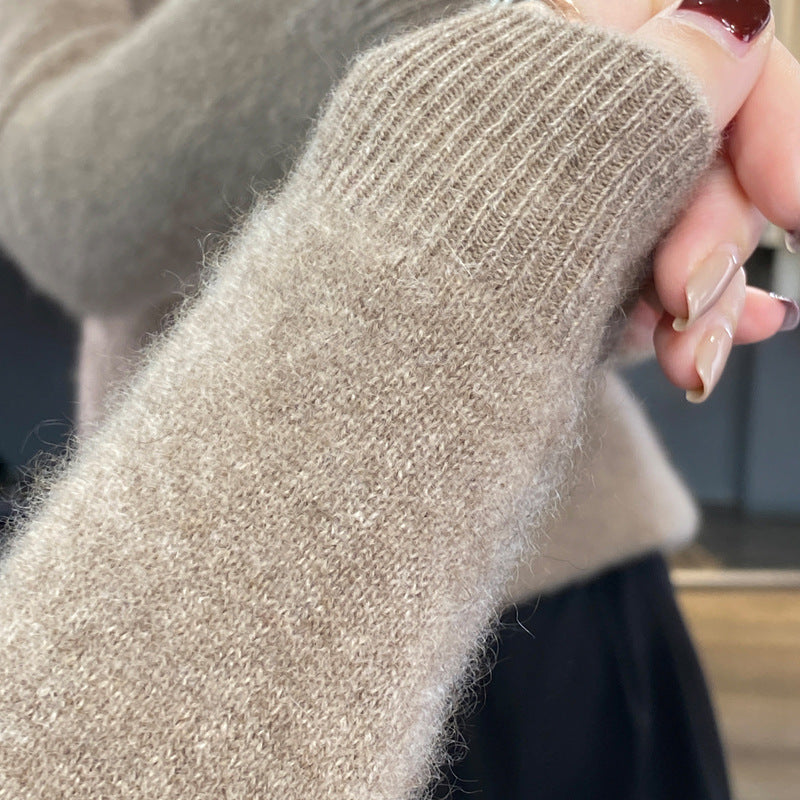 Women Cozy Midweight Round Neck Sweater made of Angora Blend with fine pile and narrow cuff Mune Fashion