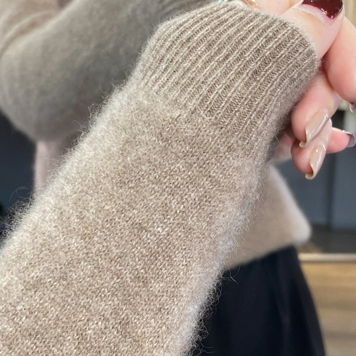 Women Cozy Midweight Round Neck Sweater made of Angora Blend with fine pile and narrow cuff Mune Fashion