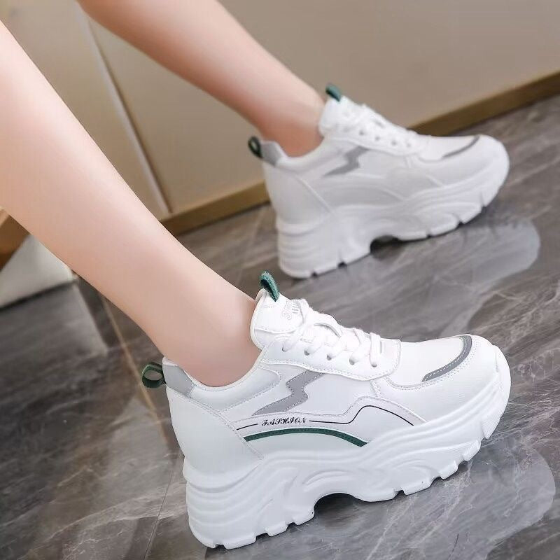 Women's Sporty Sneakers with Elastic Upper and Padded Sole Mune Fashion