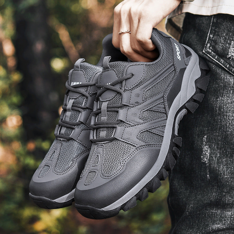 Men's robust trail trekking shoe with water-repellent membrane, reinforced toe cap and grippy terrain running sole Mune Fashion