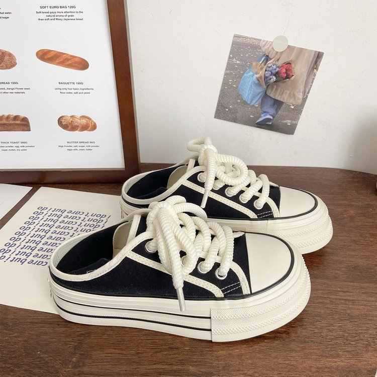 Women Comfortable Sneakers with Double Sole and Decorative Lacing Mune Fashion