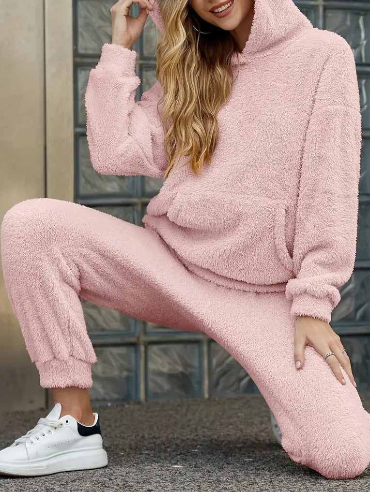 Women's cuddly teddy fleece loungewear set with hood, kangaroo pocket, and elastic jogging pants Mune Fashion