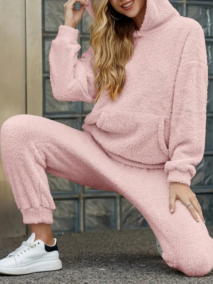 Women's cuddly teddy fleece loungewear set with hood, kangaroo pocket, and elastic jogging pants Mune Fashion