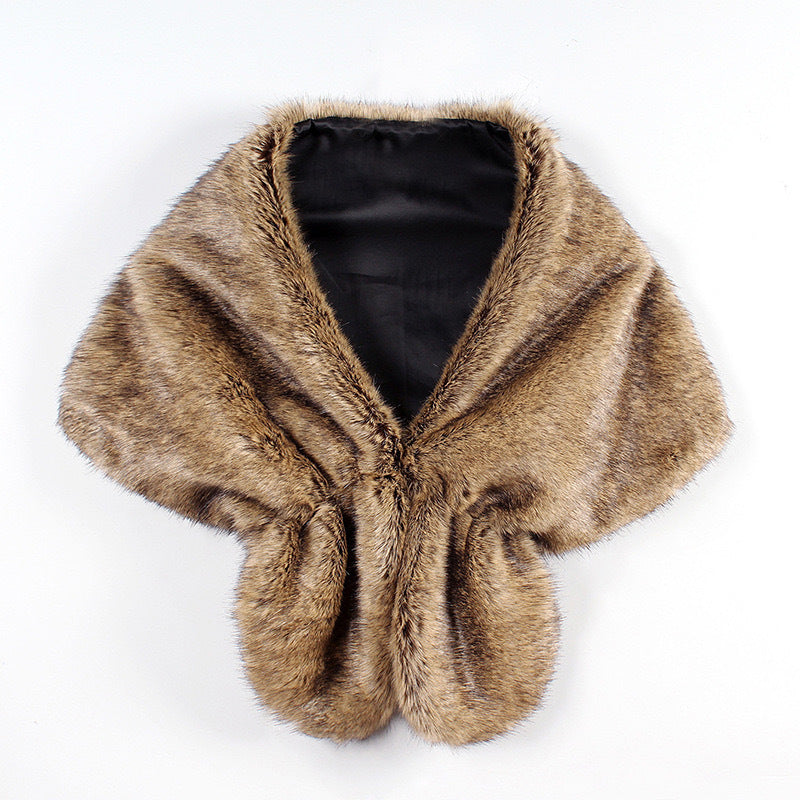Women's elegant faux fur shoulder stole in capelet cut Mune Fashion