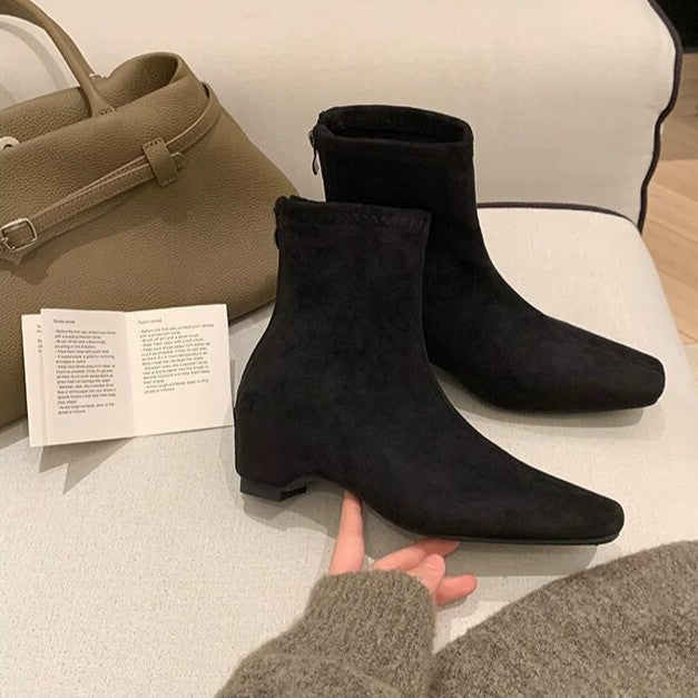 Women's ankle-high leather ankle boots with square toe, middle seams, and elastic shaft Mune Fashion