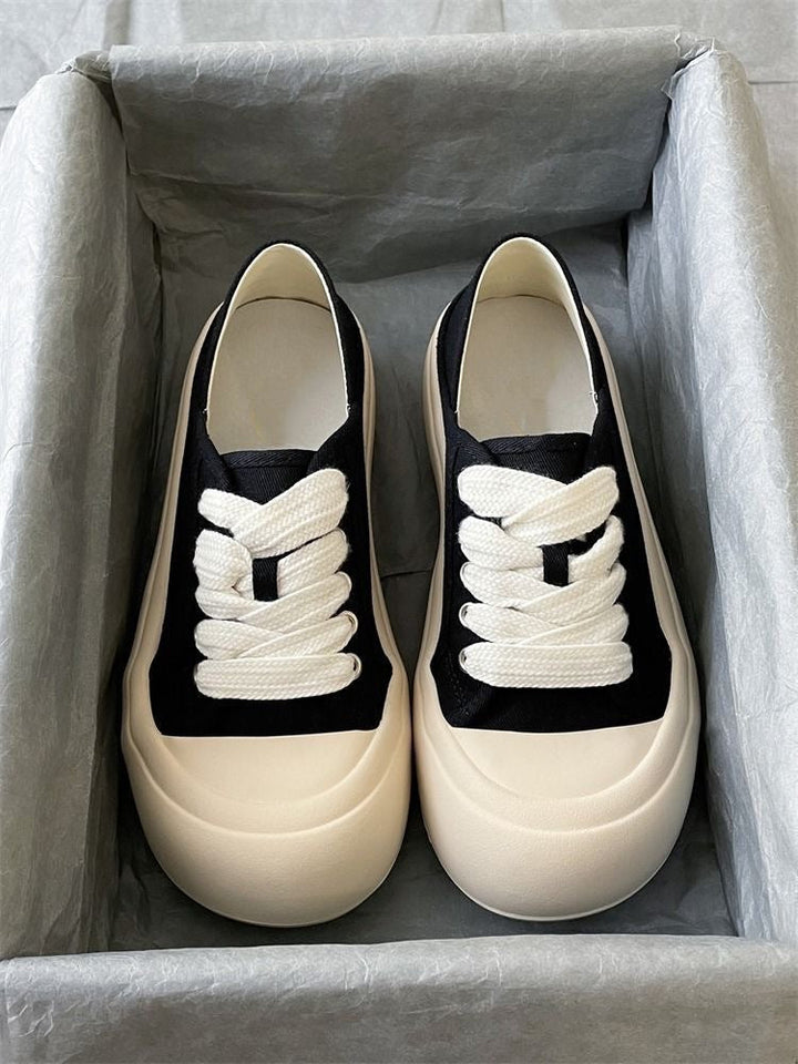 Women Comfortable Sneakers made of high-quality material with elastic laces Mune Fashion