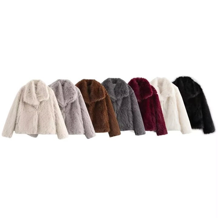 Ladies Short-Cut Faux-Fur Coat with Voluminous Shawl Collar and Straight Cut Mune Fashion
