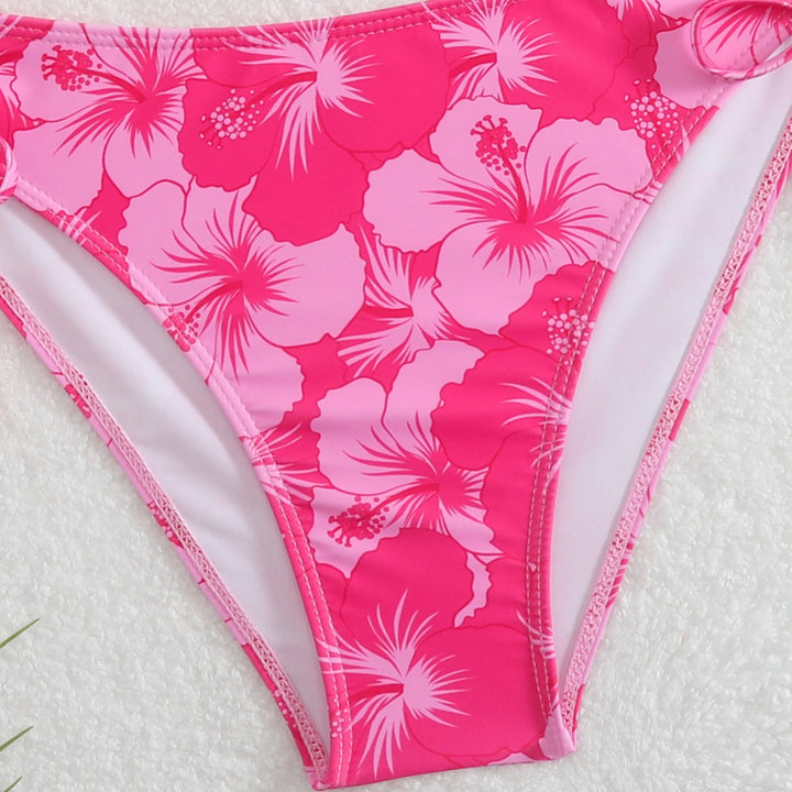 Women's triangle bikini with playful floral details Mune Fashion