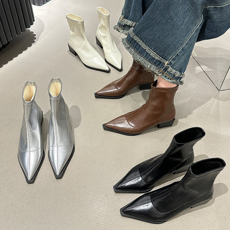 Ladies Elegant Ankle Boots with Pointed Toe and Block Heel Mune