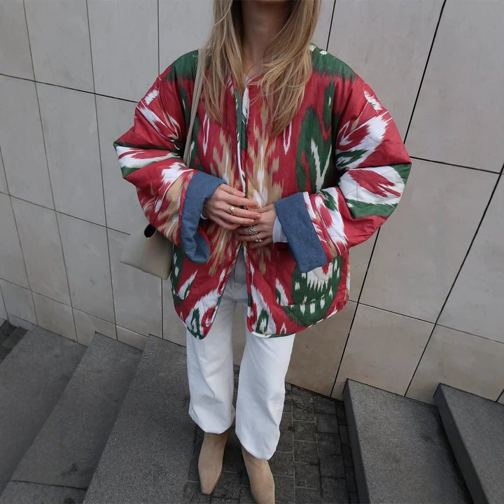 Women's quilted kimono jacket with ikat print, oversized cut and contrasting cuffs Mune Fashion
