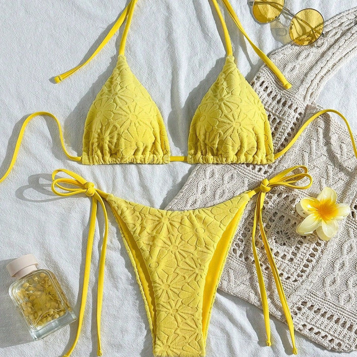Women's Triangle Bikini with Floral Embroidery Mune Fashion