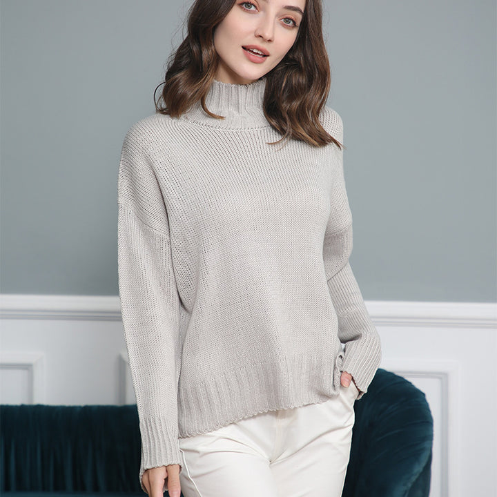 Women's turtleneck sweater made of chunky knit with oversized cut Mune Fashion