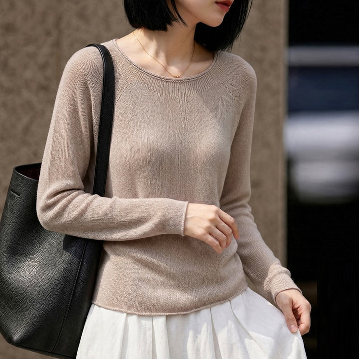 Women Light Round Neck Sweater in Cashmere Look with Raglan Sleeves Mune Fashion